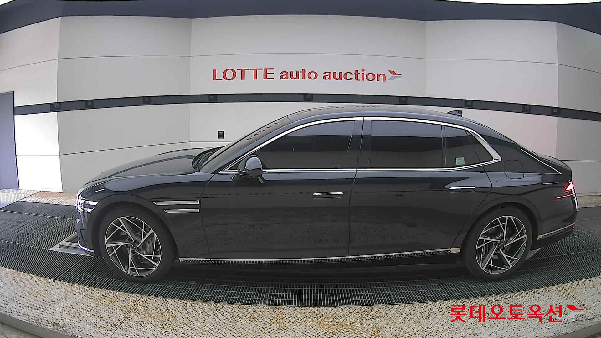 2022 - genesis g90