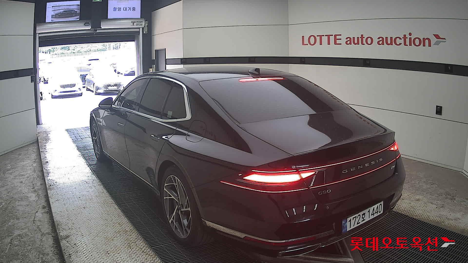 2022 - genesis g90