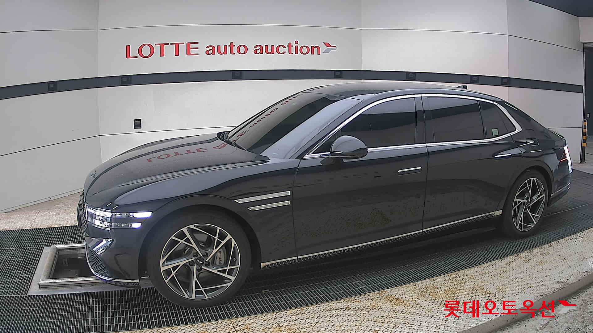 2022 - genesis g90