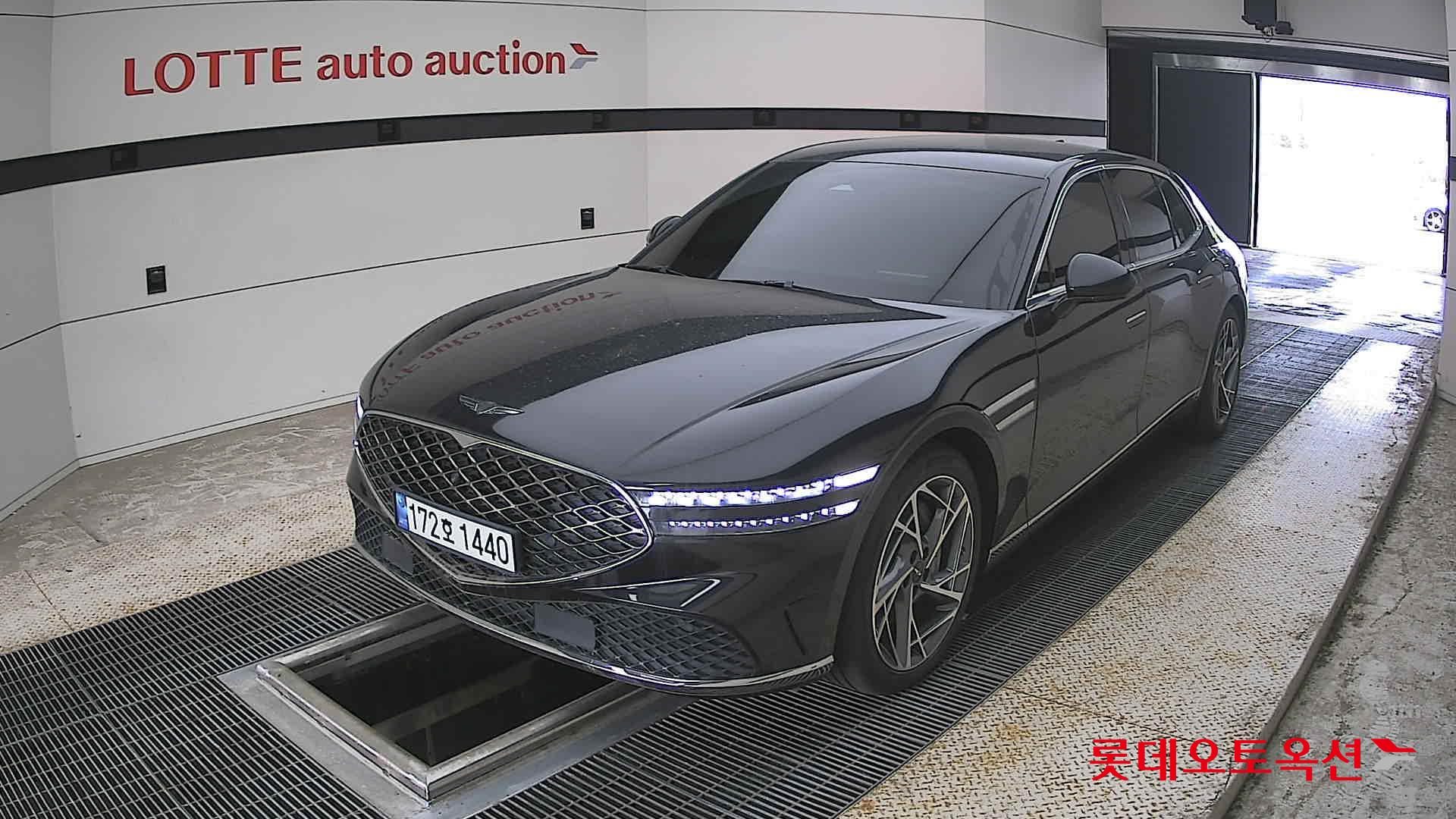 2022 - genesis g90