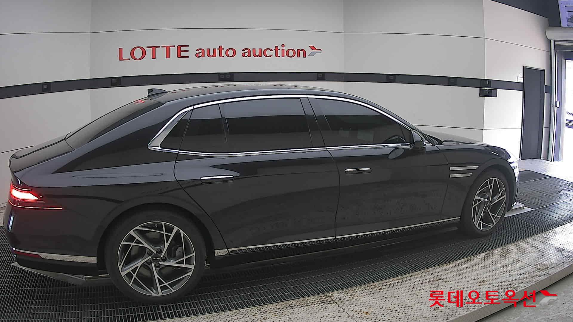 2022 - genesis g90