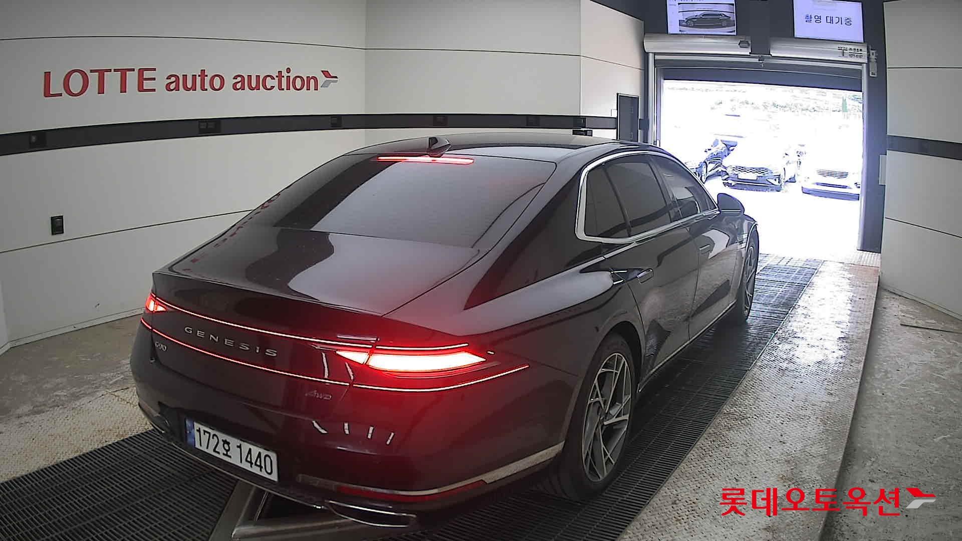 2022 - genesis g90