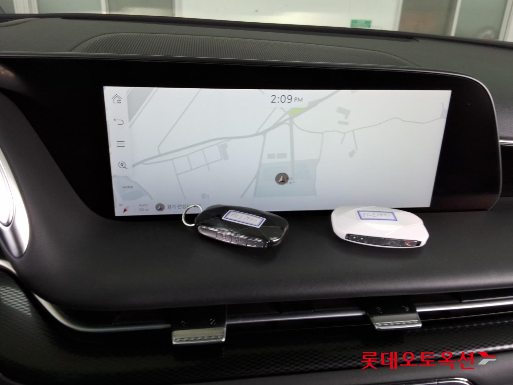 2022 - genesis g90