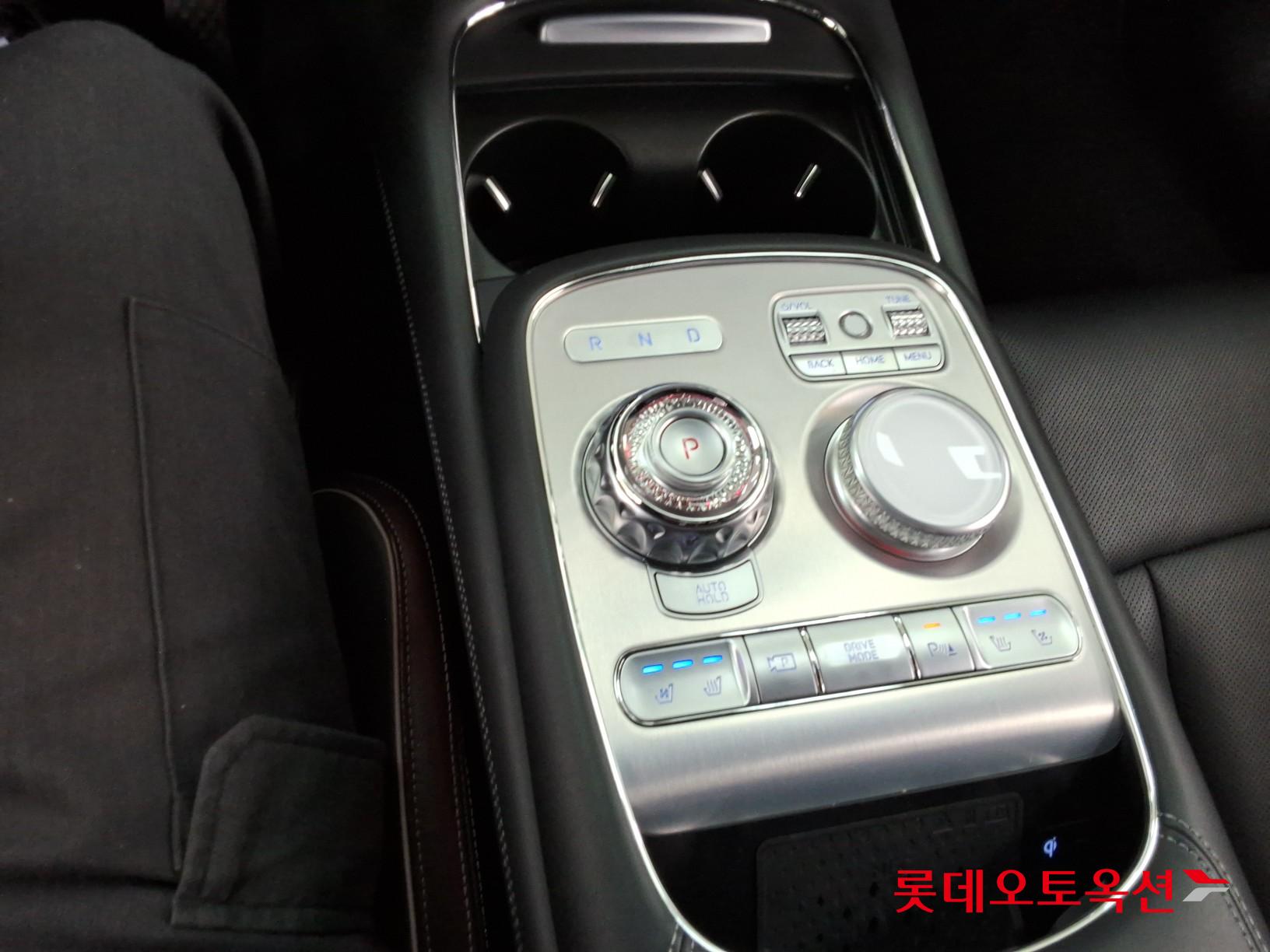 2022 - genesis g90