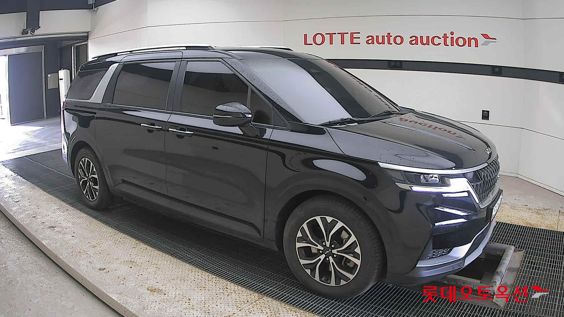 Kia Carnival id 3816373 из Кореи 16