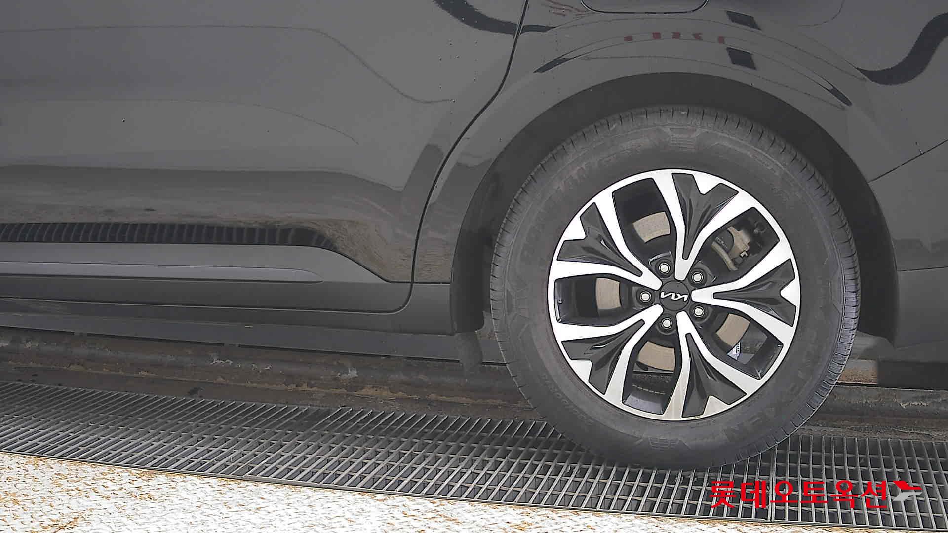 Kia Carnival id 3816373 из Кореи 22