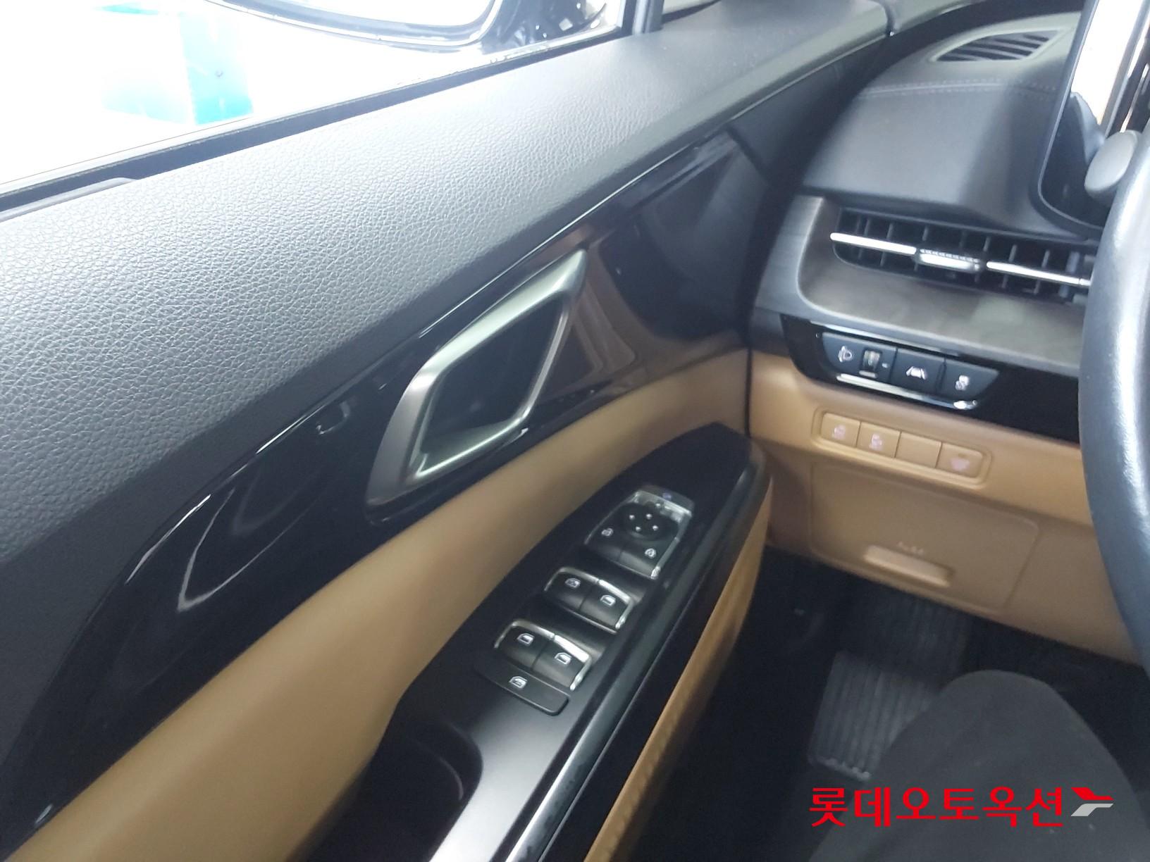 Kia Carnival id 3816373 из Кореи 28