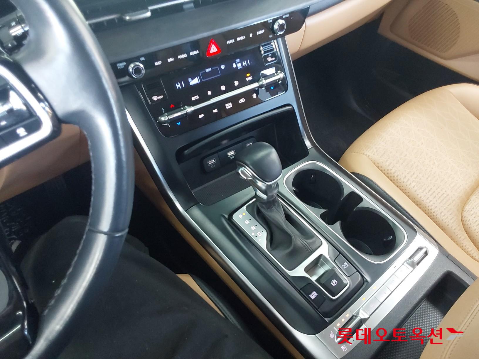 Kia Carnival id 3816373 из Кореи 32