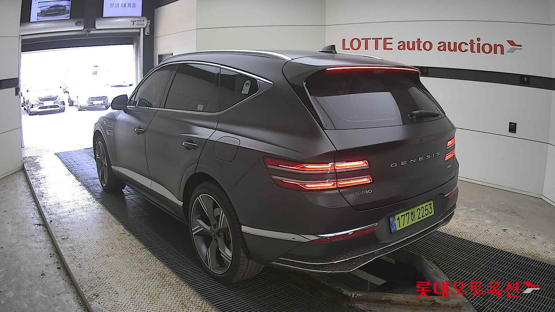 جينسس جي في 80