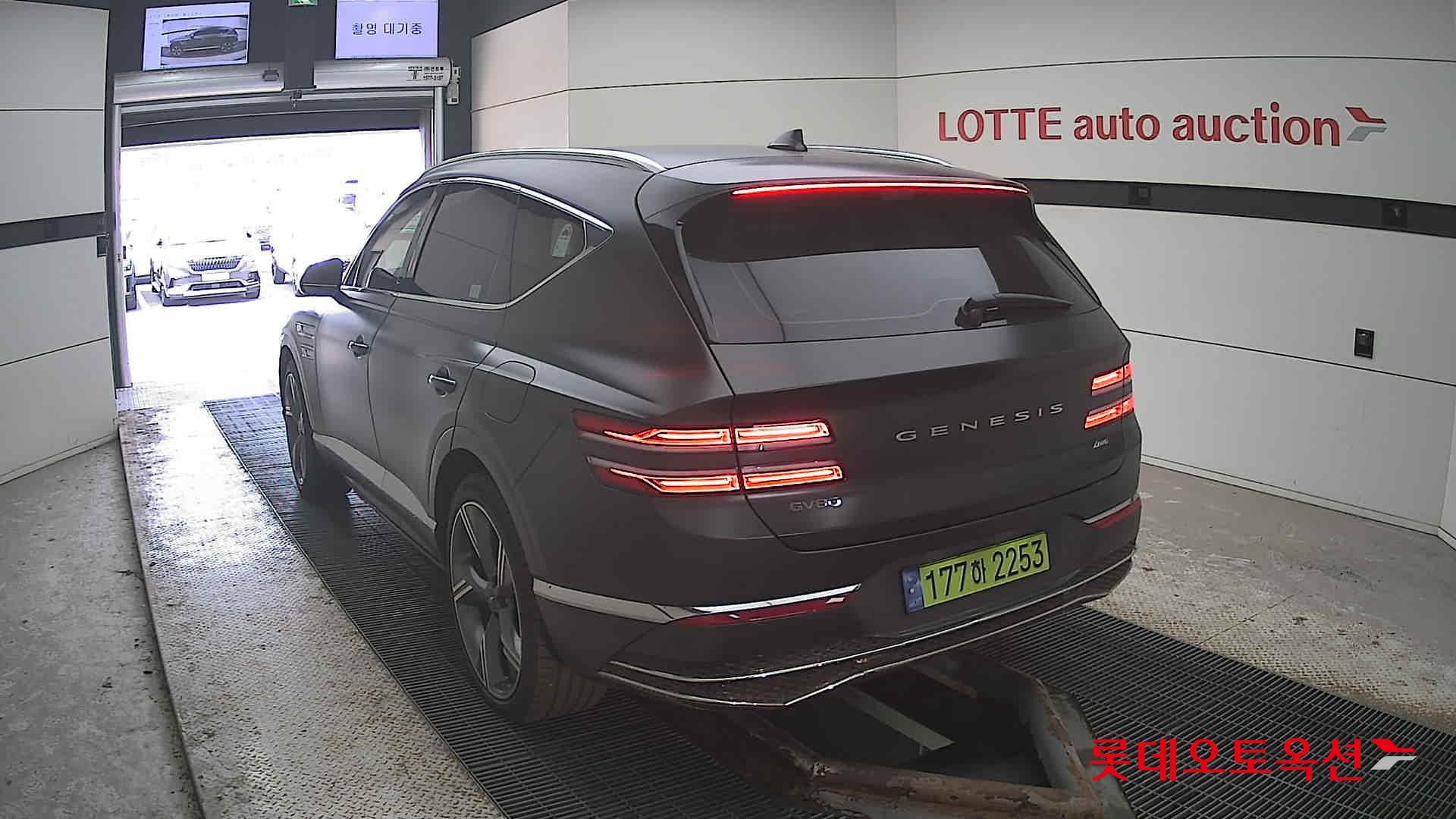 جينسس جي في 80