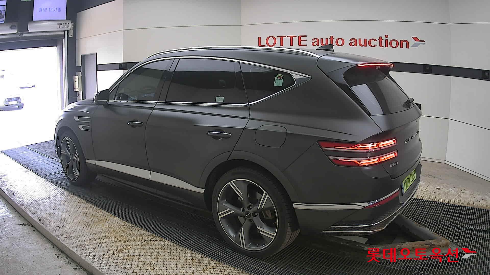 جينسس جي في 80