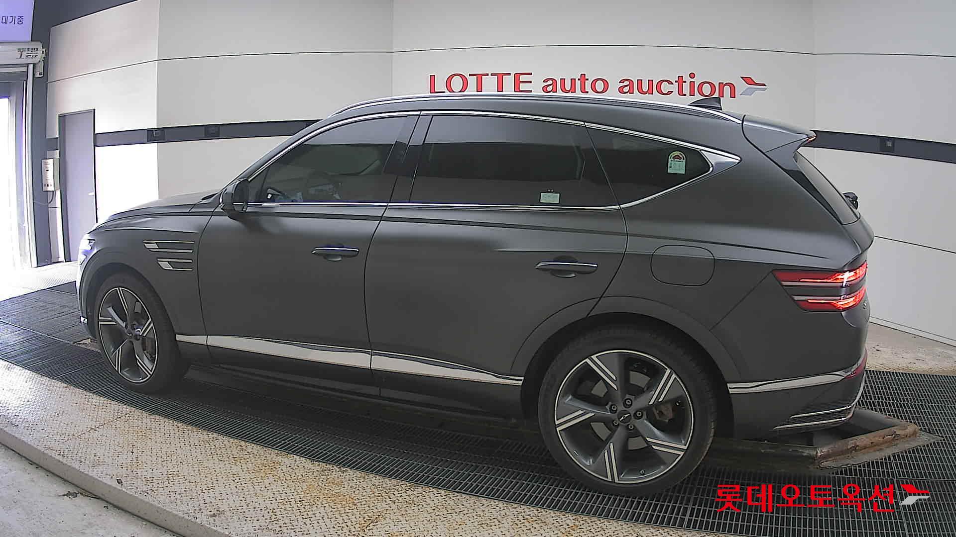 جينسس جي في 80