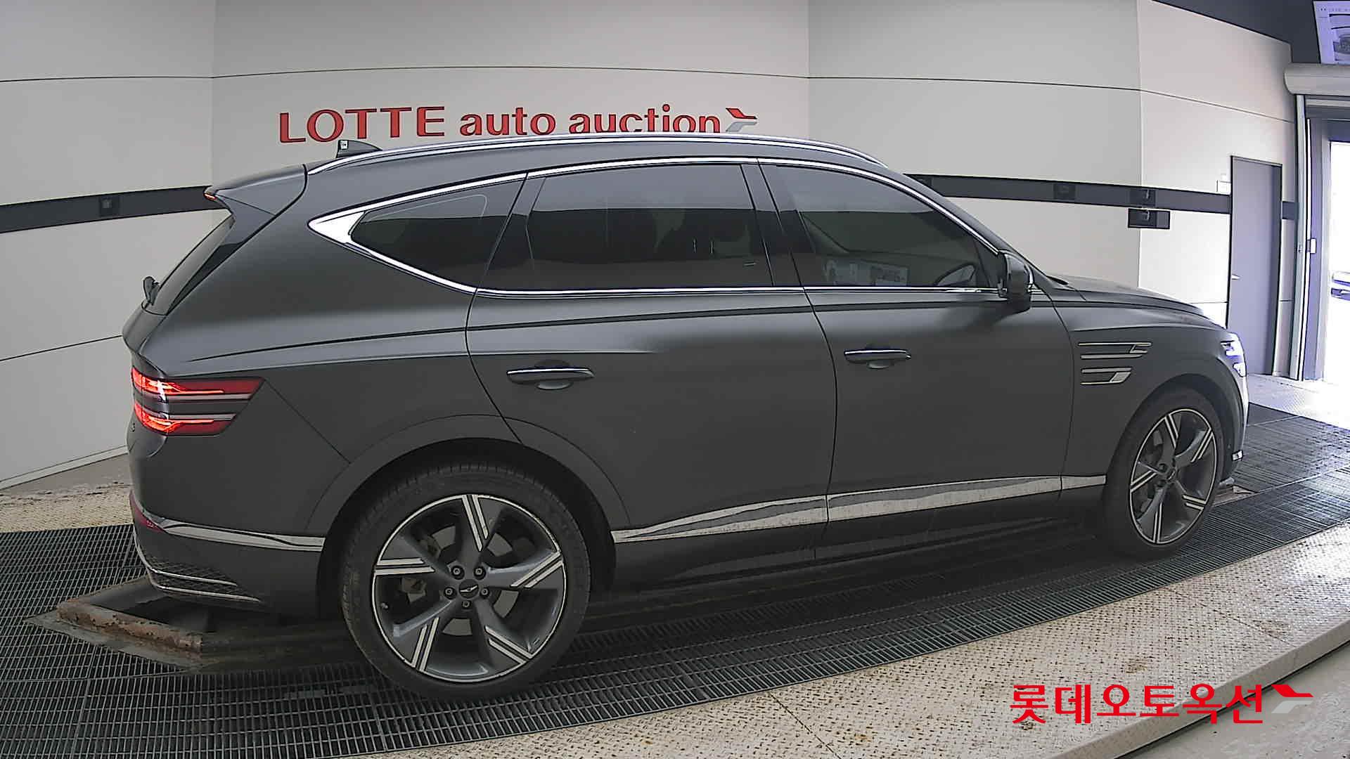 جينسس جي في 80