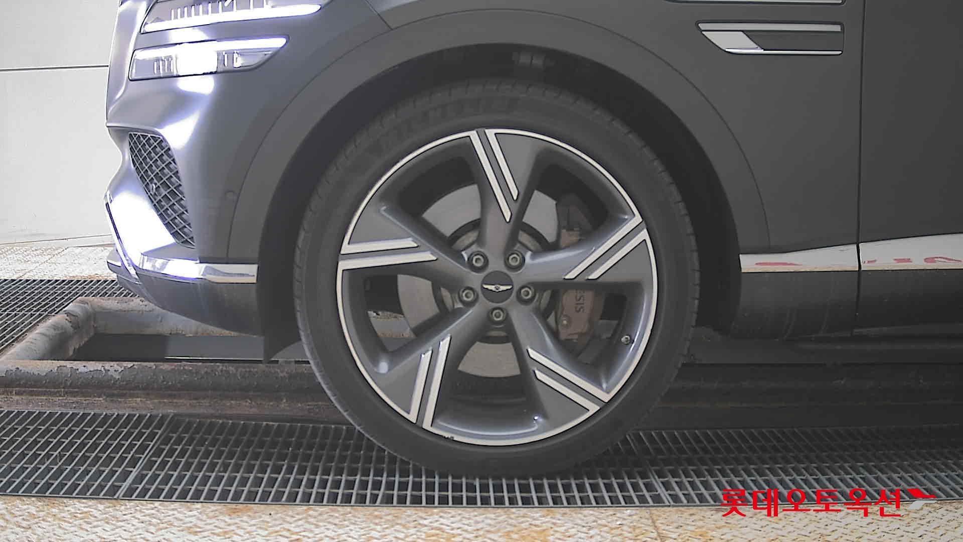 جينسس جي في 80