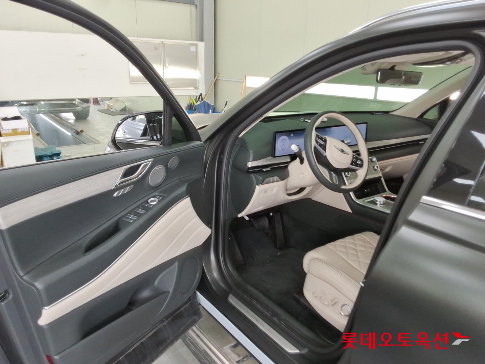 جينسس جي في 80