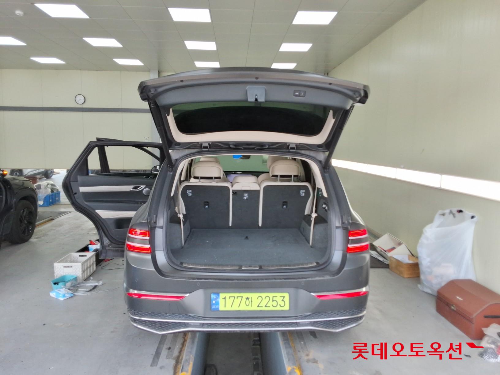 جينسس جي في 80