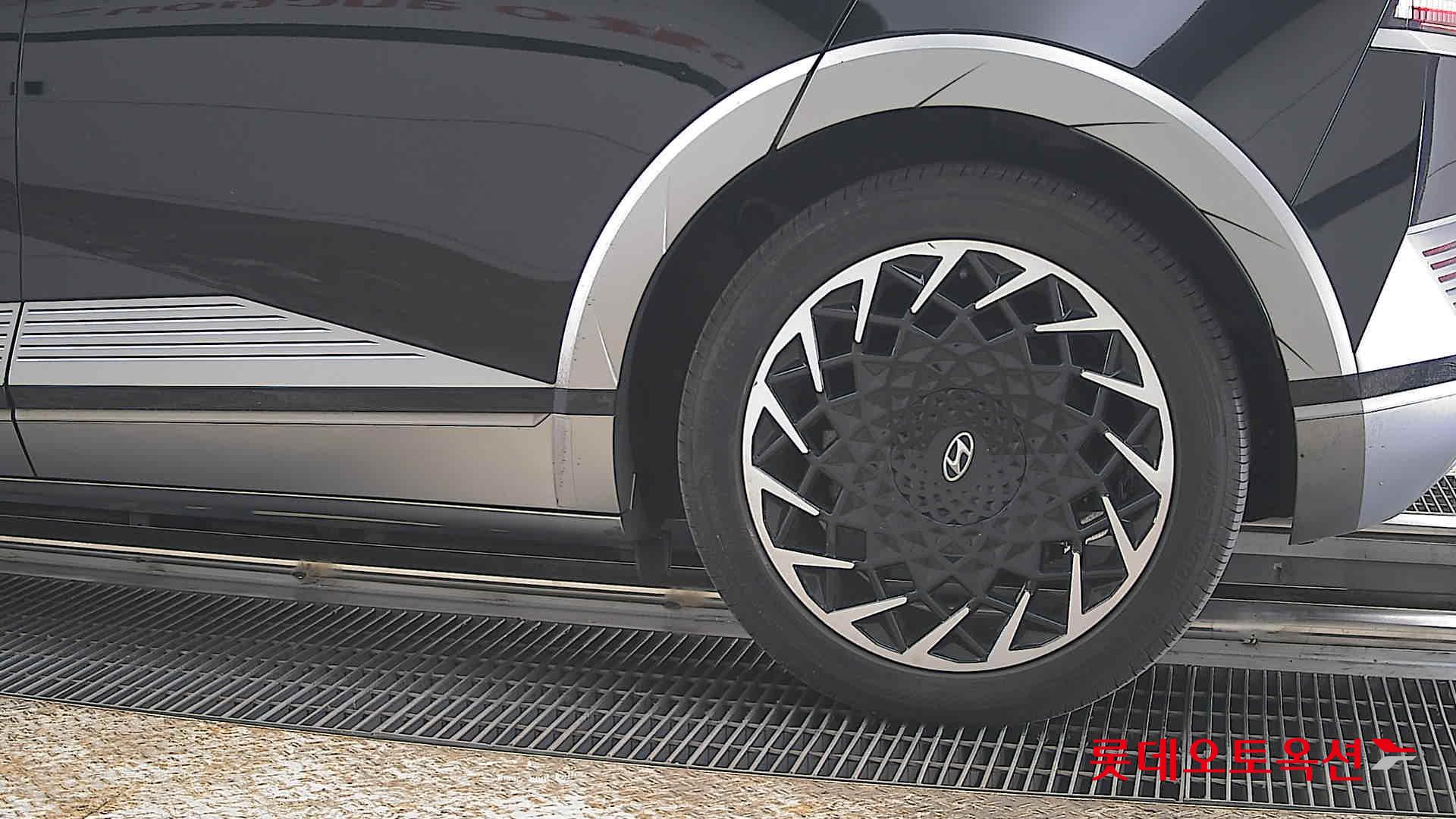 هيونداي أيونيك