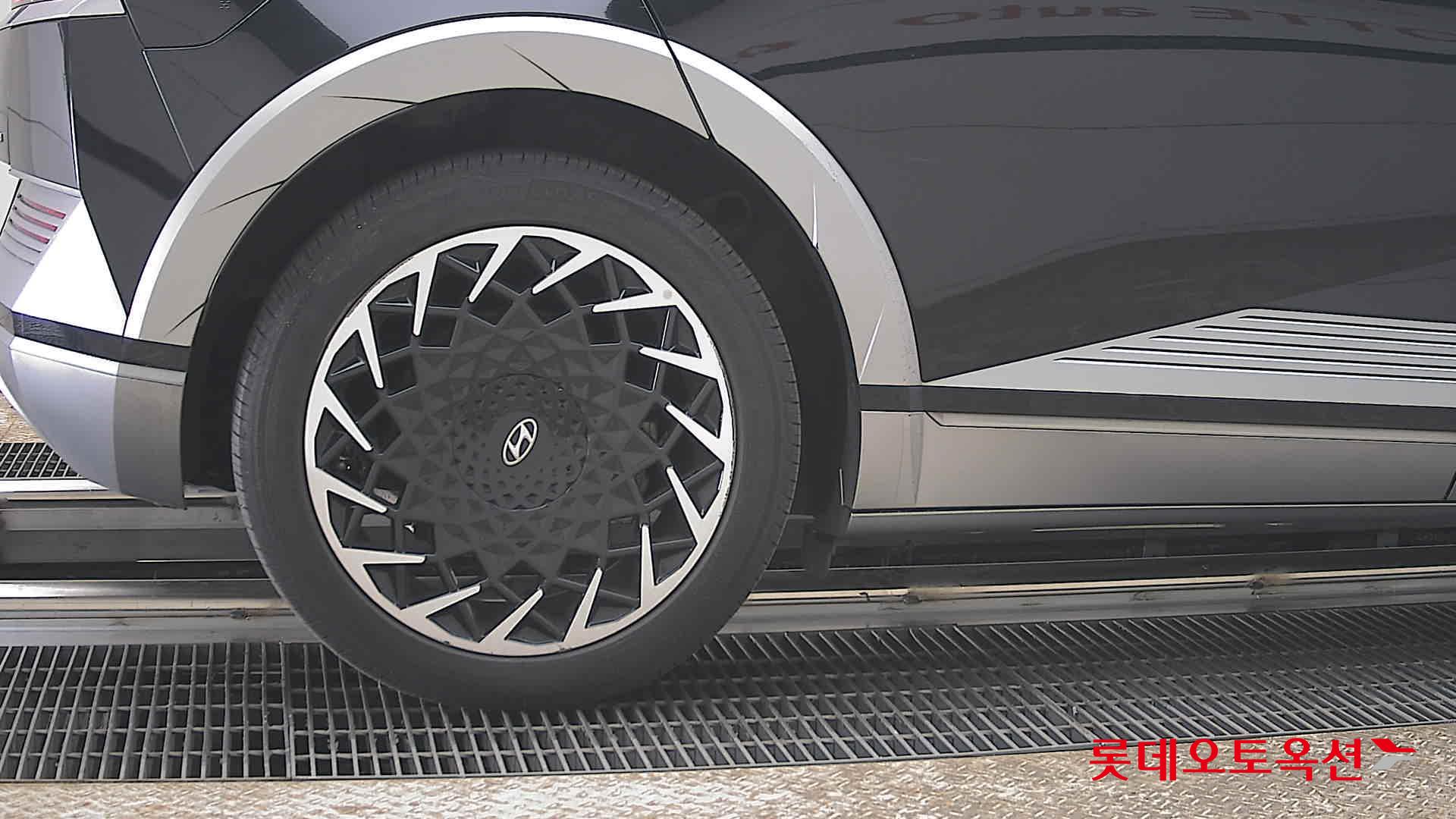 هيونداي أيونيك