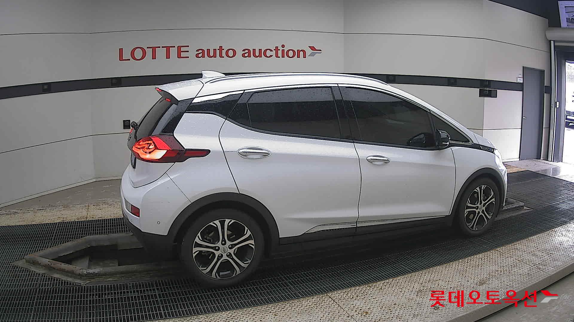 Korea G M Bolt (EV) id 3810001 из Кореи 18