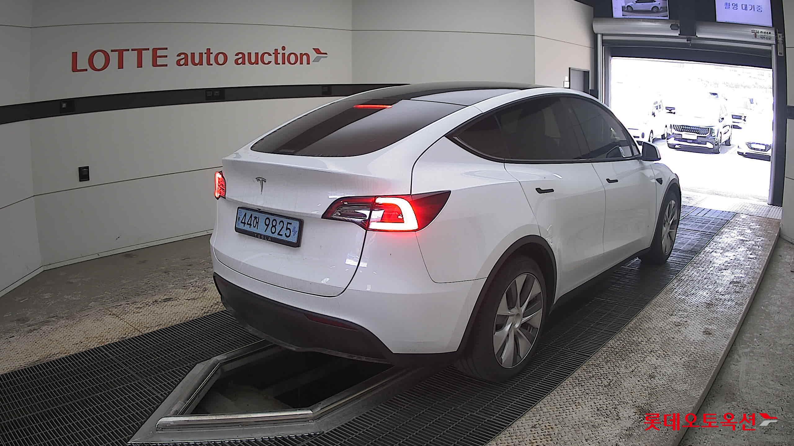 Tesla Model Y 2024 - Image 5