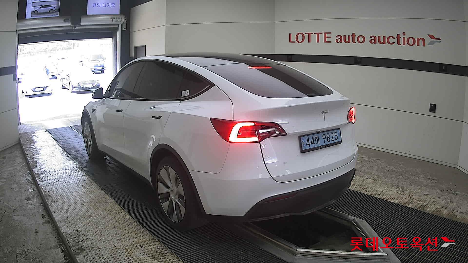 Tesla Model Y 2024 - Image 4