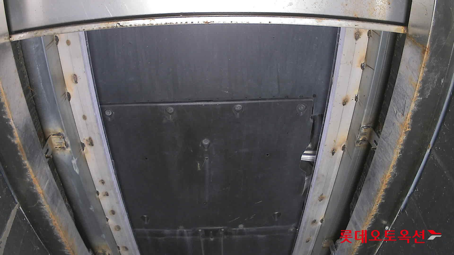 Tesla Model Y 2024 - Image 8