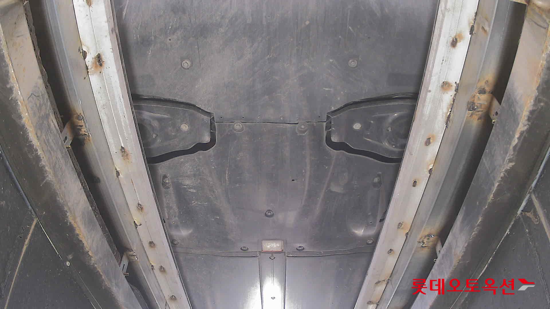 Tesla Model Y 2024 - Image 2