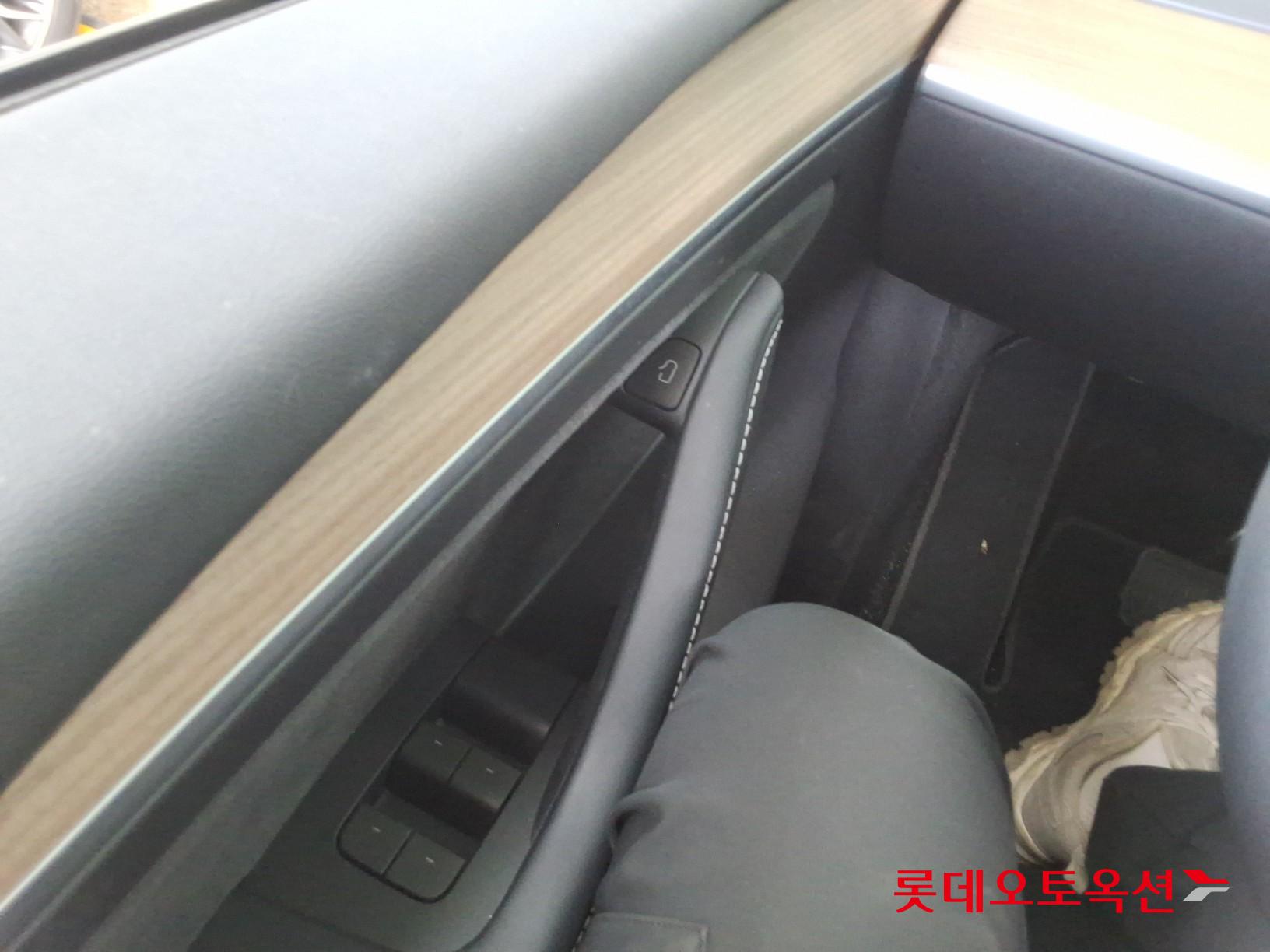 Tesla Model Y 2024 - Image 29