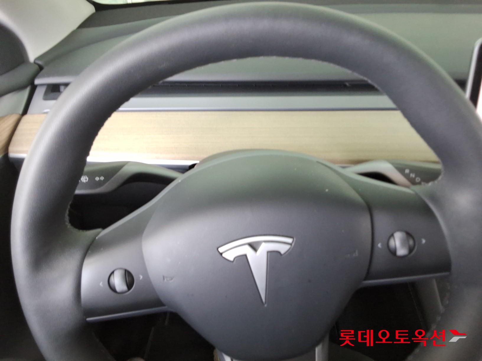 Tesla Model Y 2024 - Image 30