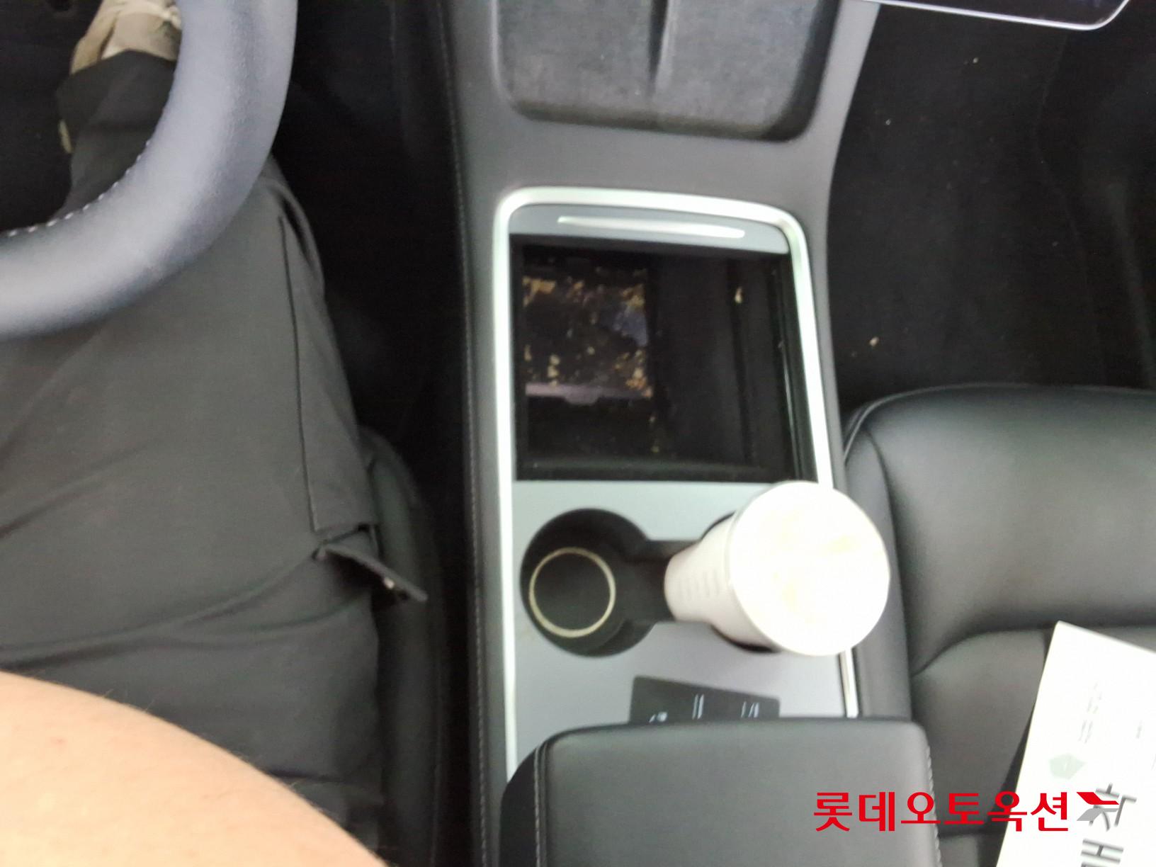 Tesla Model Y 2024 - Image 34