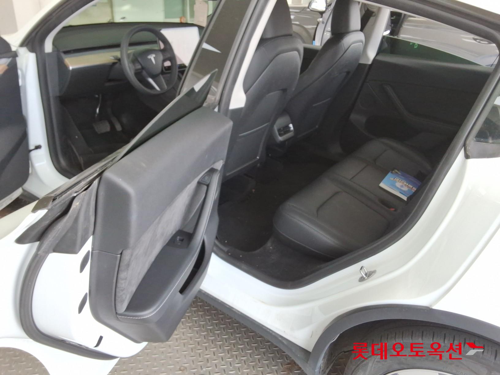 Tesla Model Y 2024 - Image 37