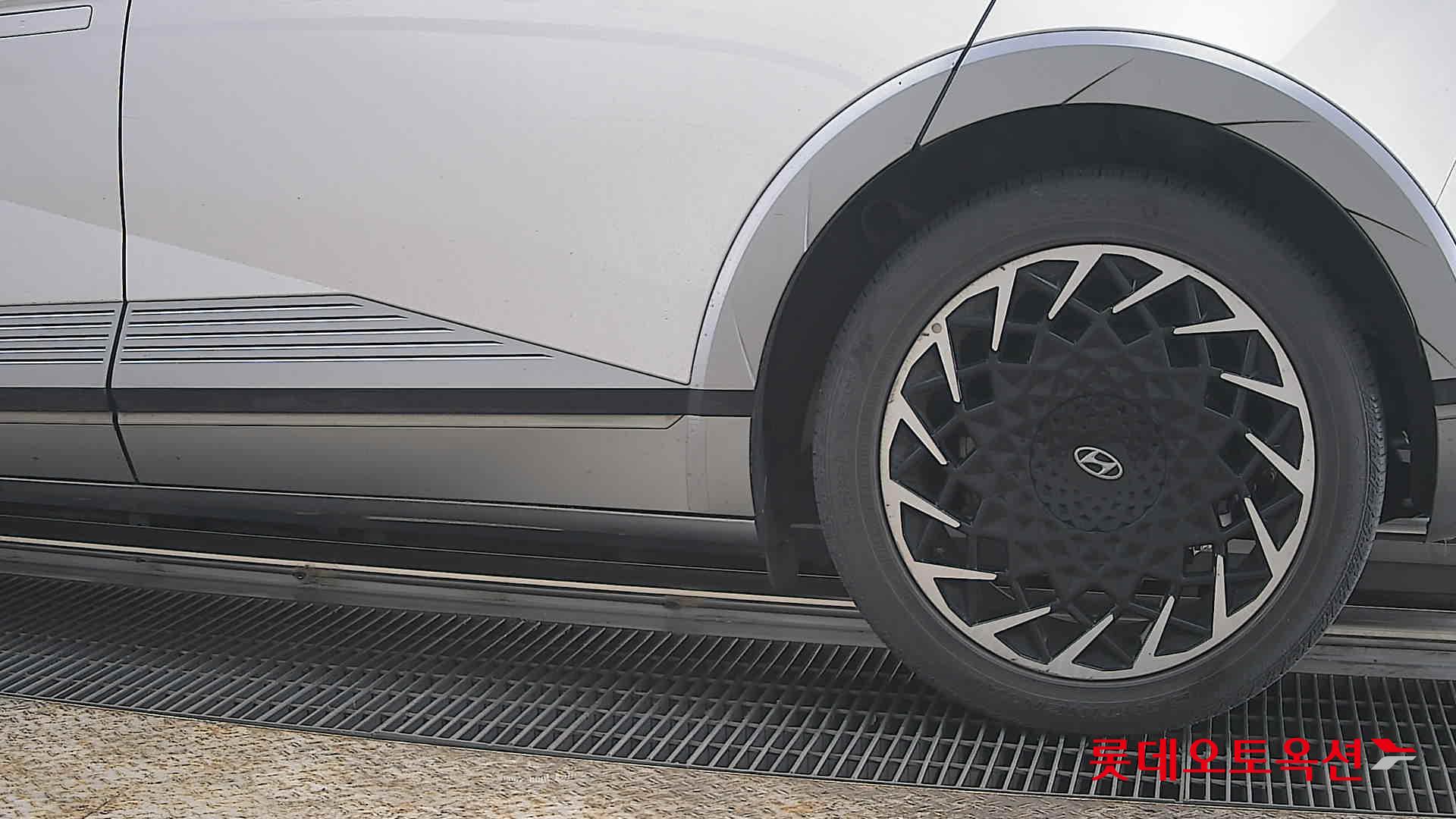 هيونداي أيونيك