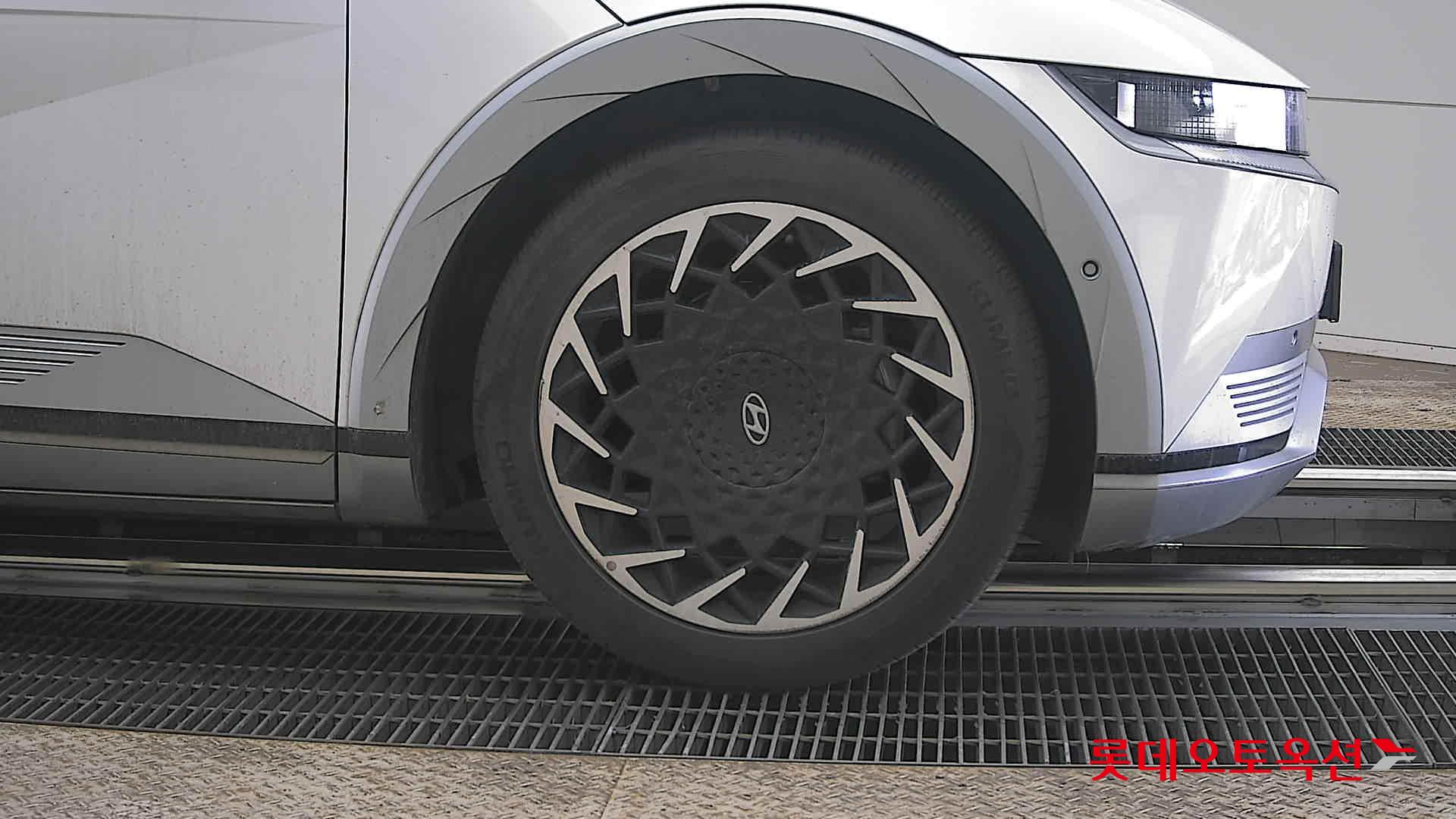 هيونداي أيونيك