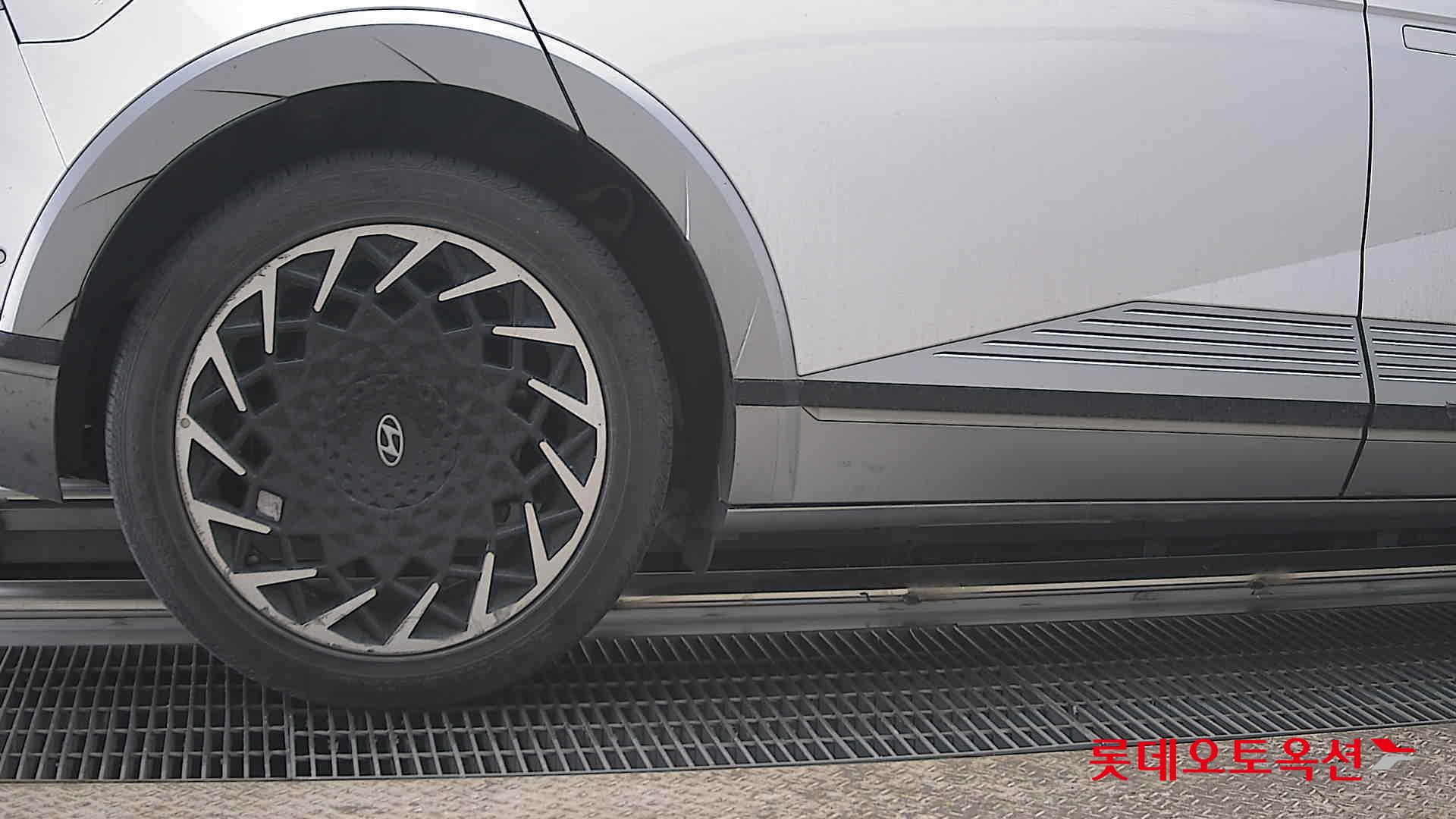 هيونداي أيونيك