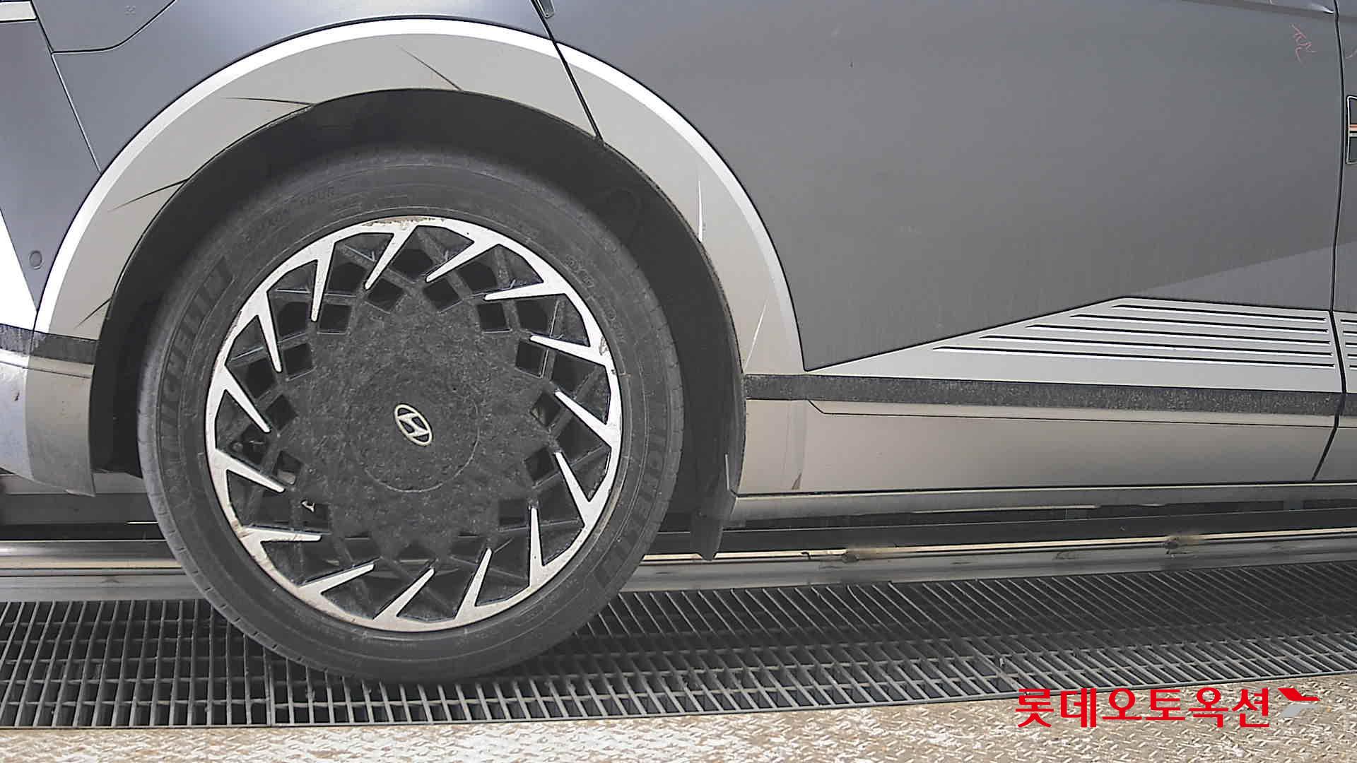 هيونداي أيونيك