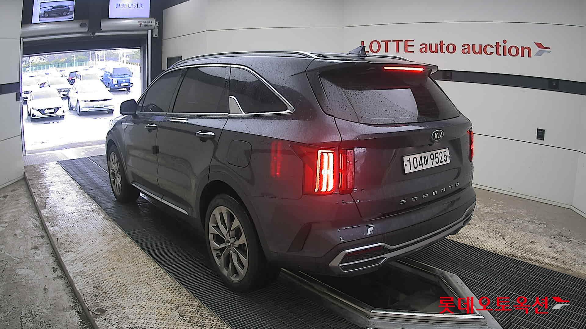 Kia Sorento - 4