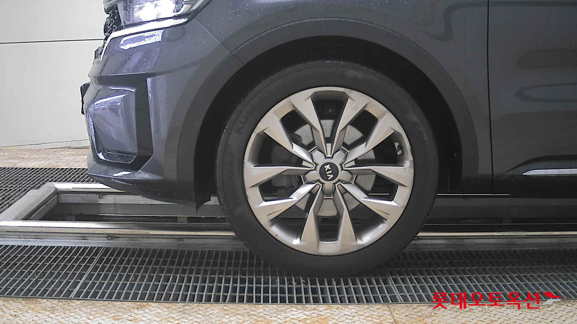 Kia Sorento - 25