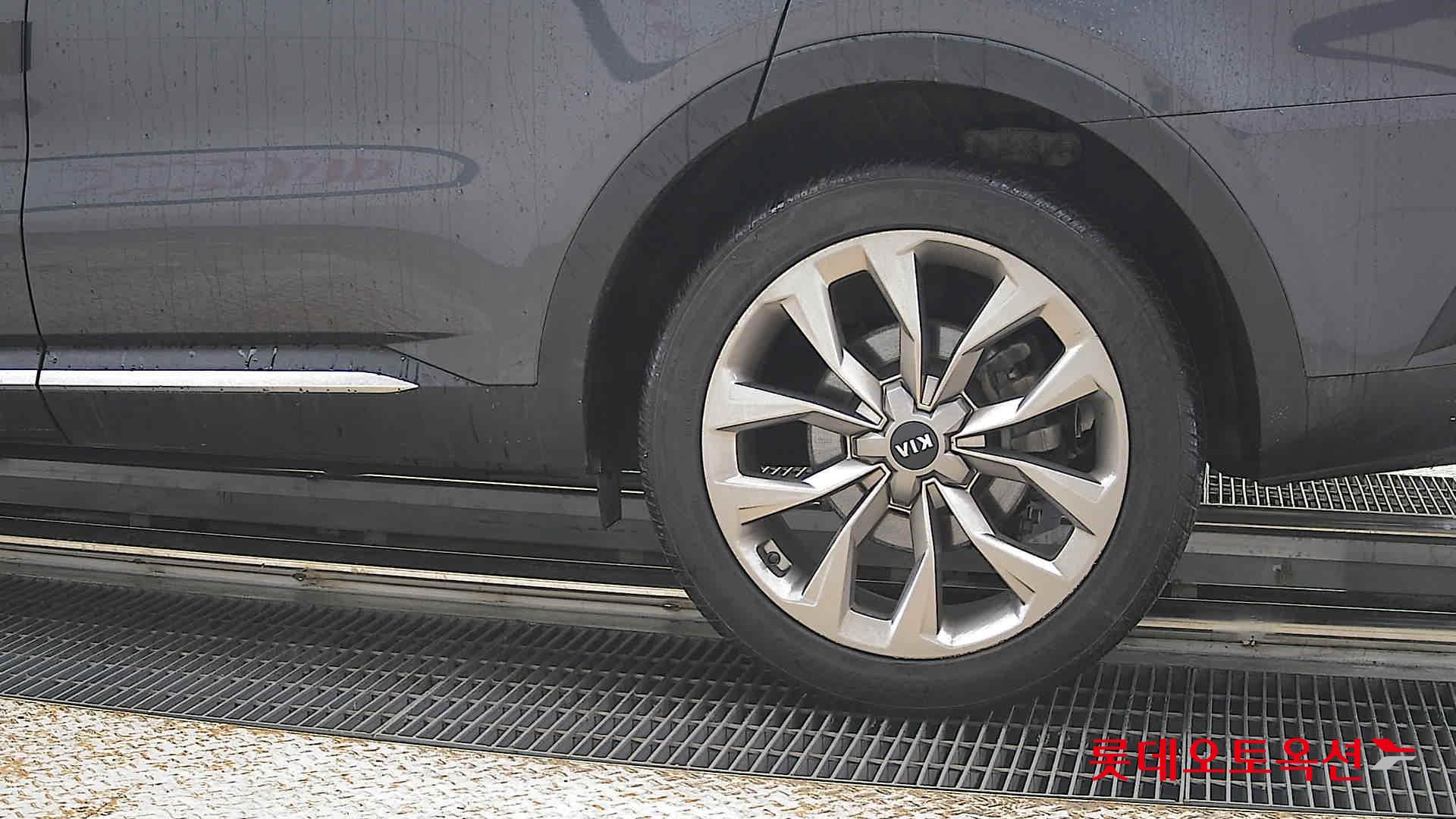 Kia Sorento - 26