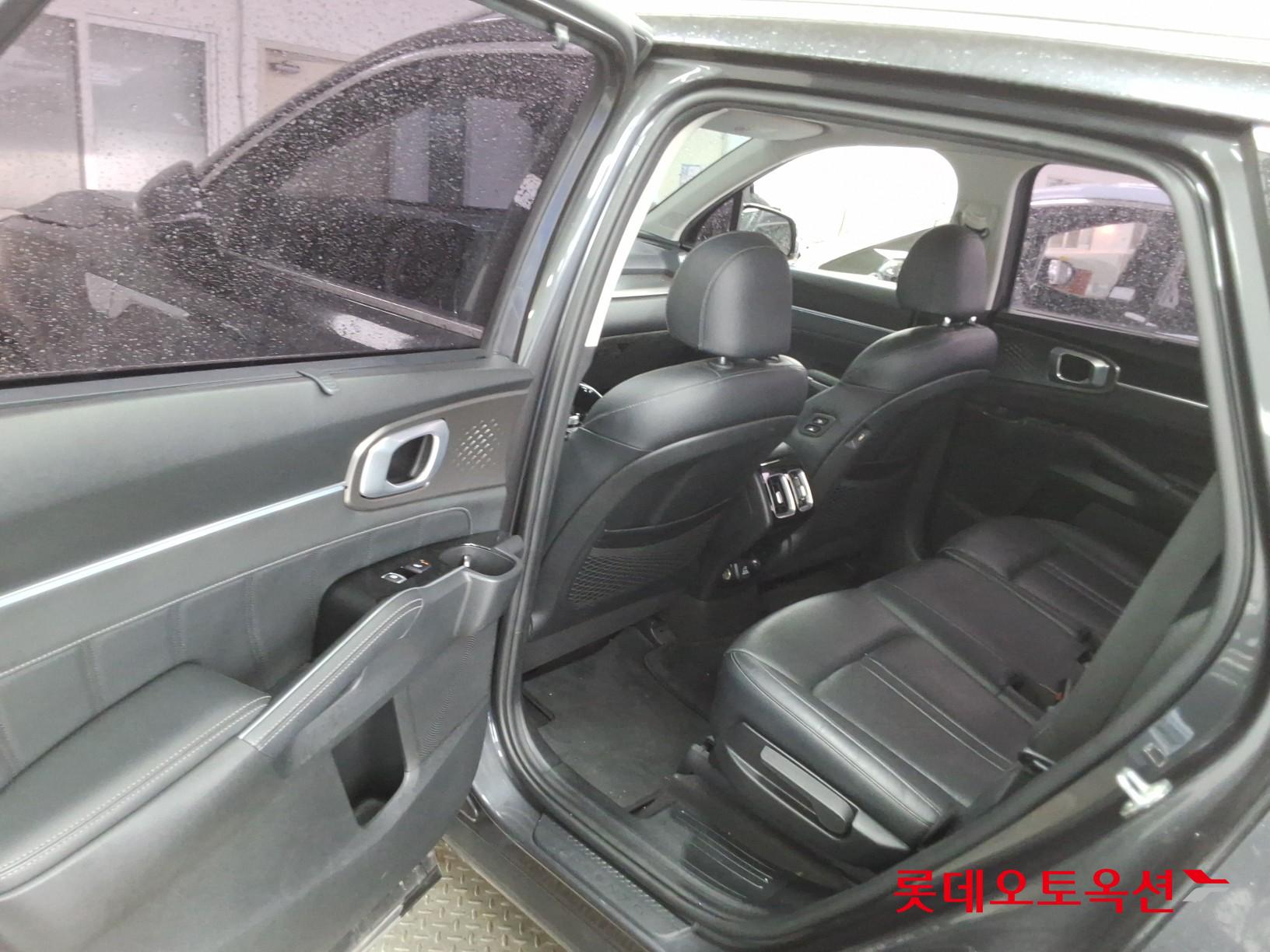 Kia Sorento - 36
