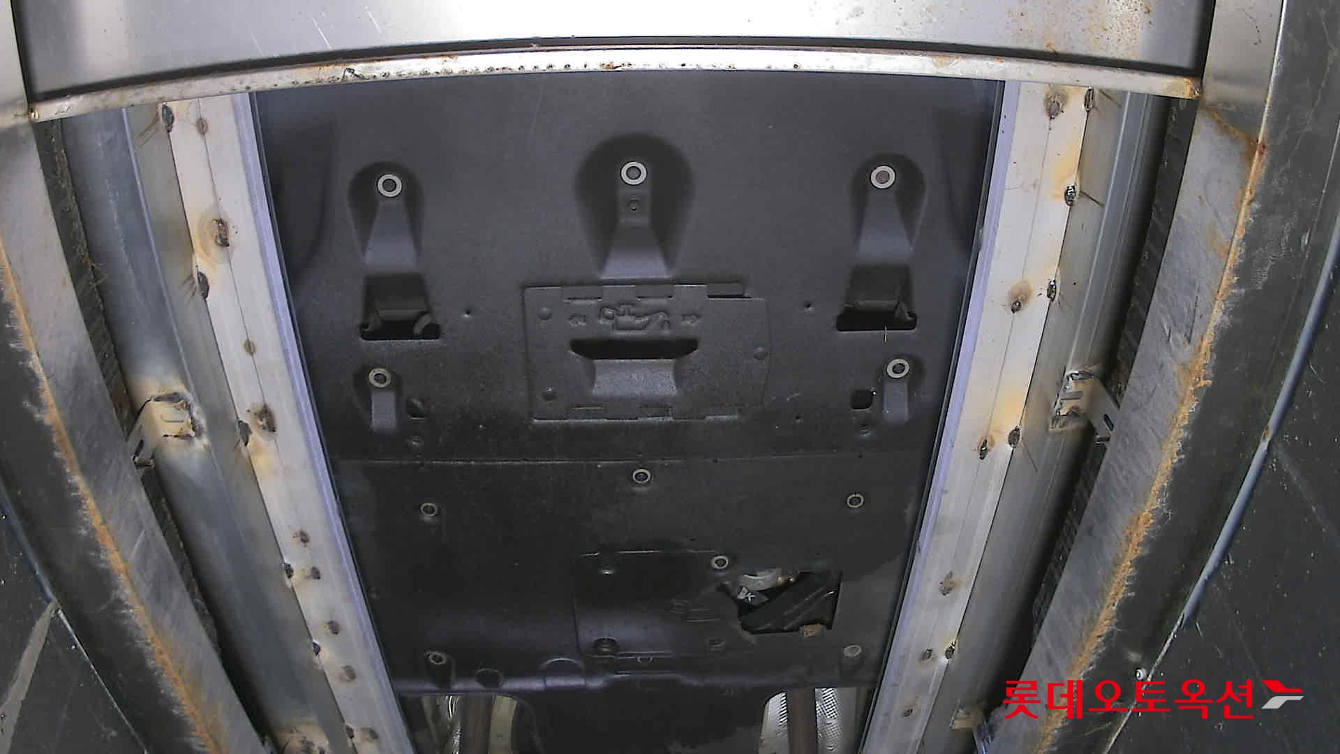 Kia K9 - 8