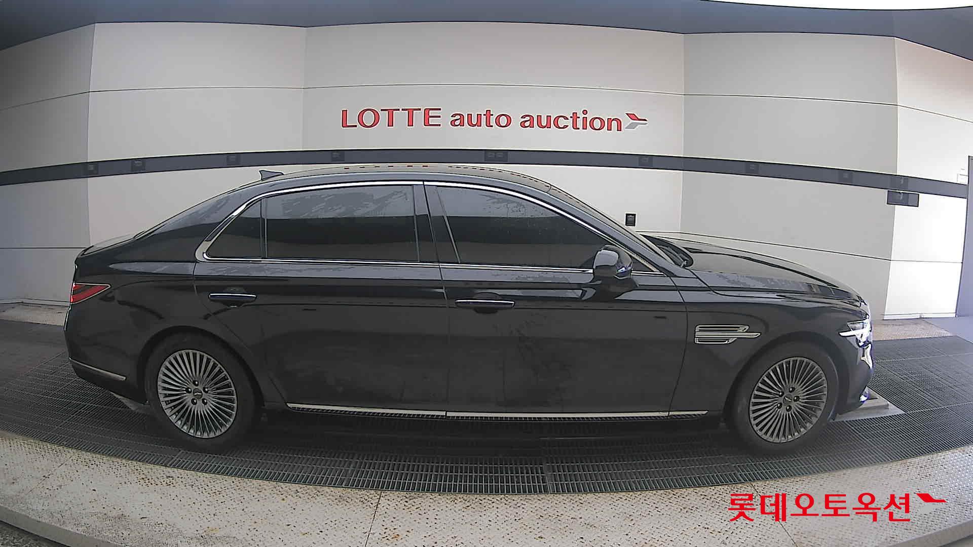 2021 - genesis g90