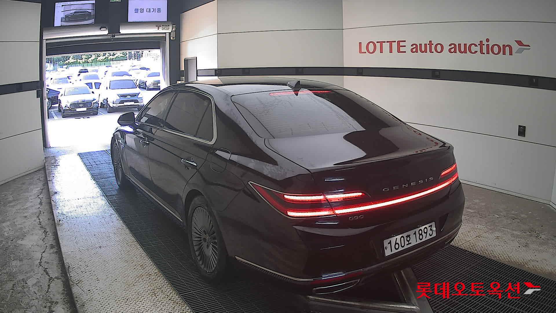 2021 - genesis g90