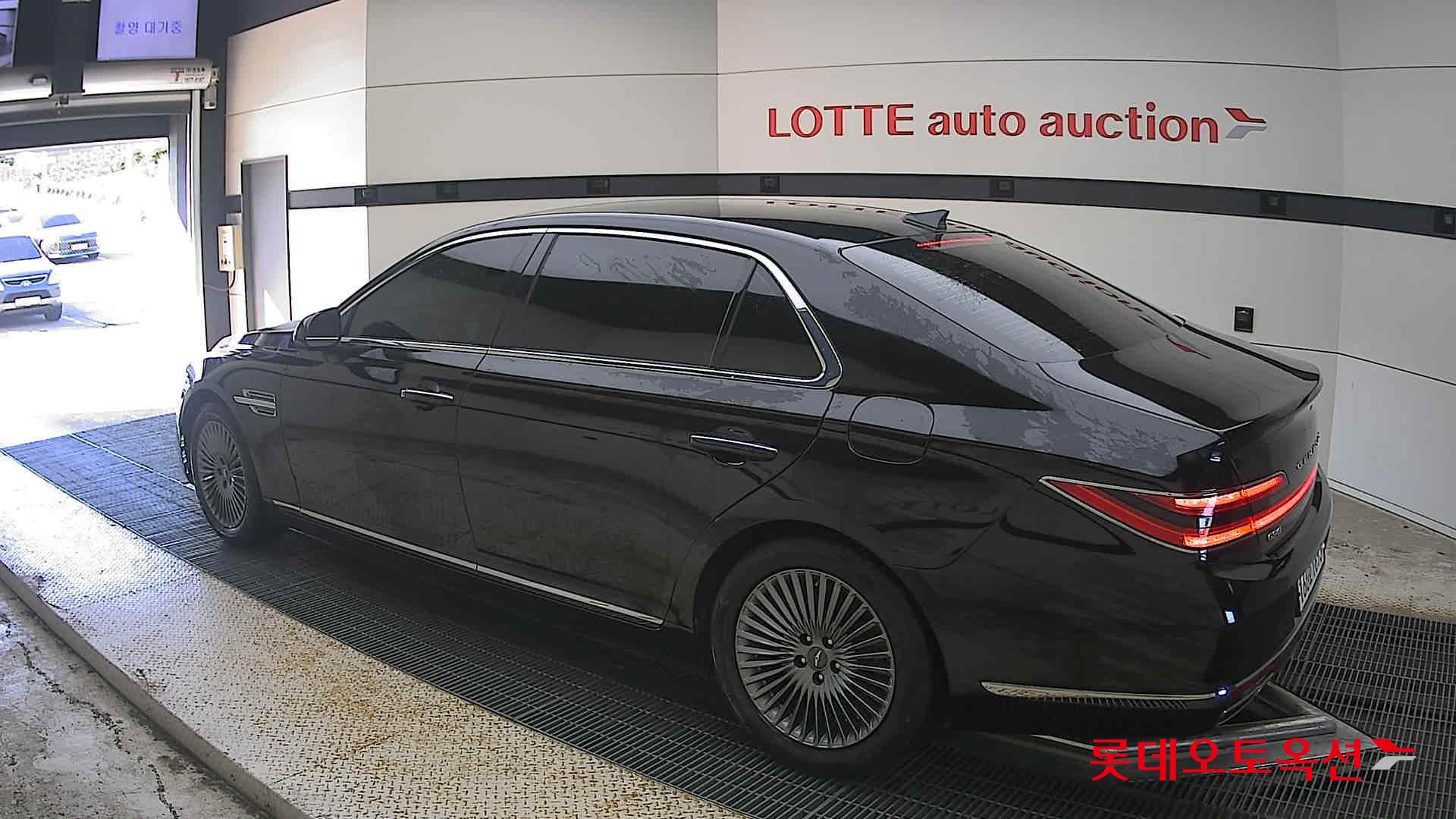 2021 - genesis g90