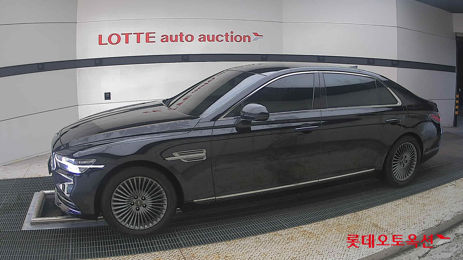 2021 - genesis g90