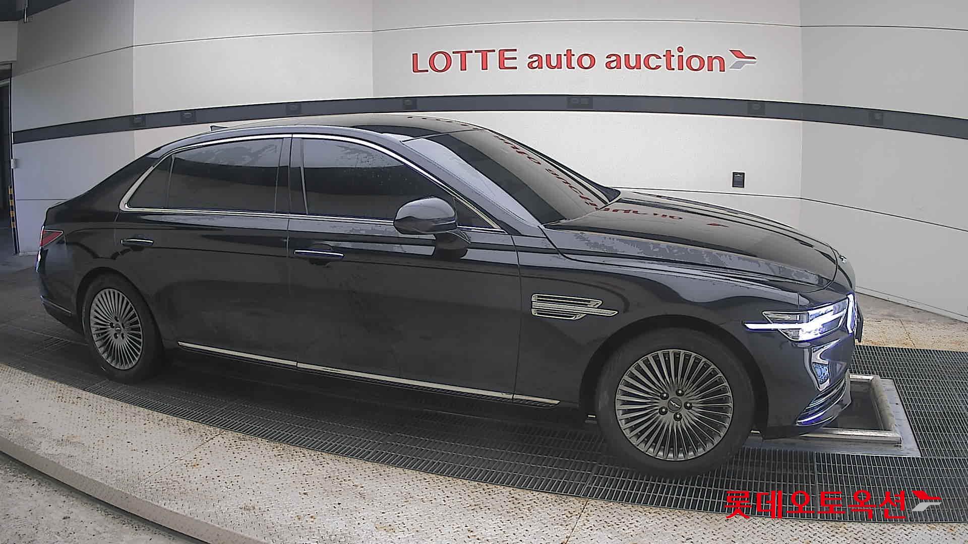2021 - genesis g90
