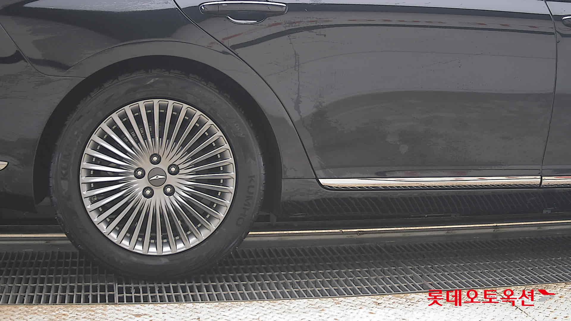 2021 - genesis g90
