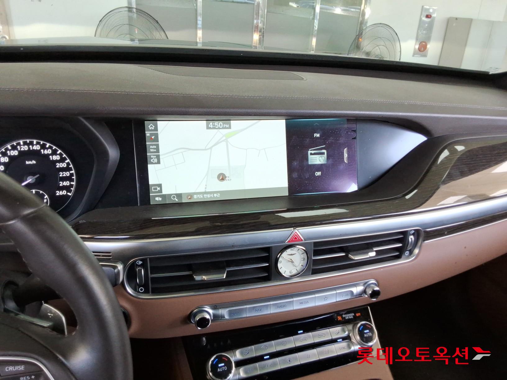 2021 - genesis g90