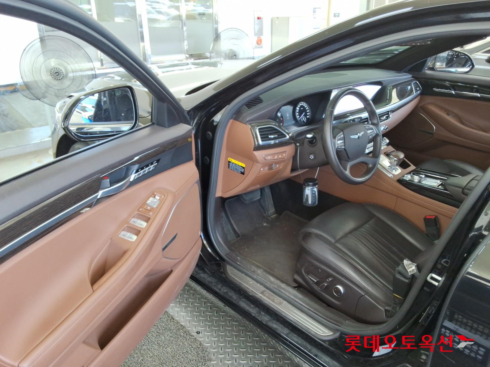 2021 - genesis g90