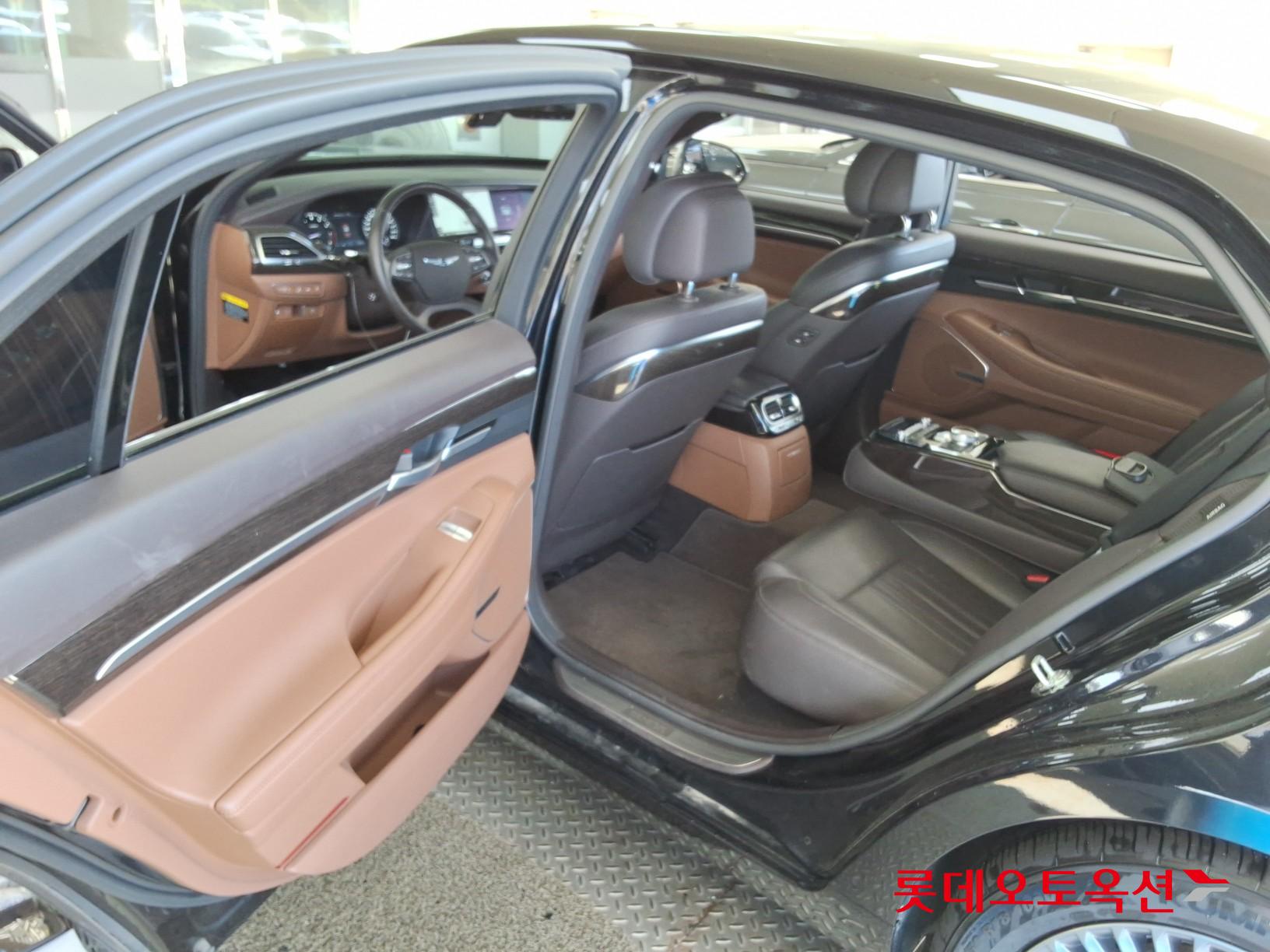 2021 - genesis g90