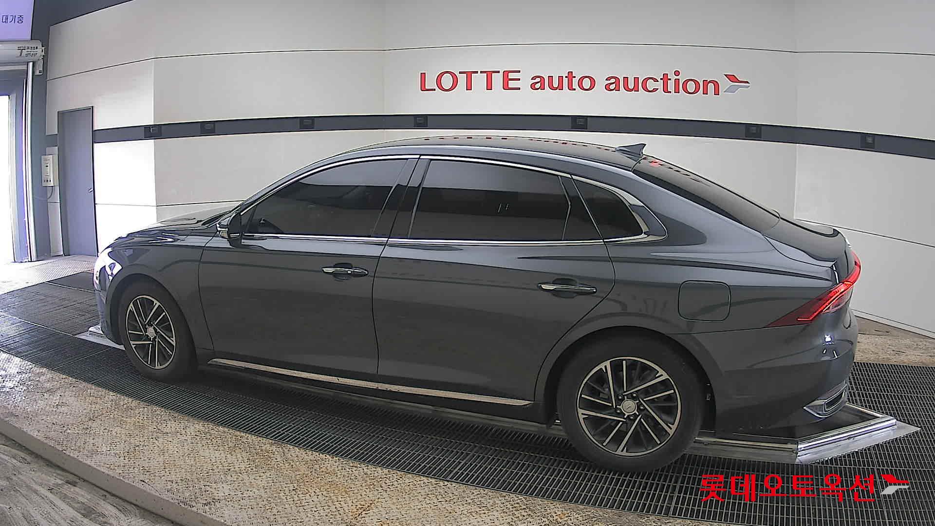 هيونداي أزيرا